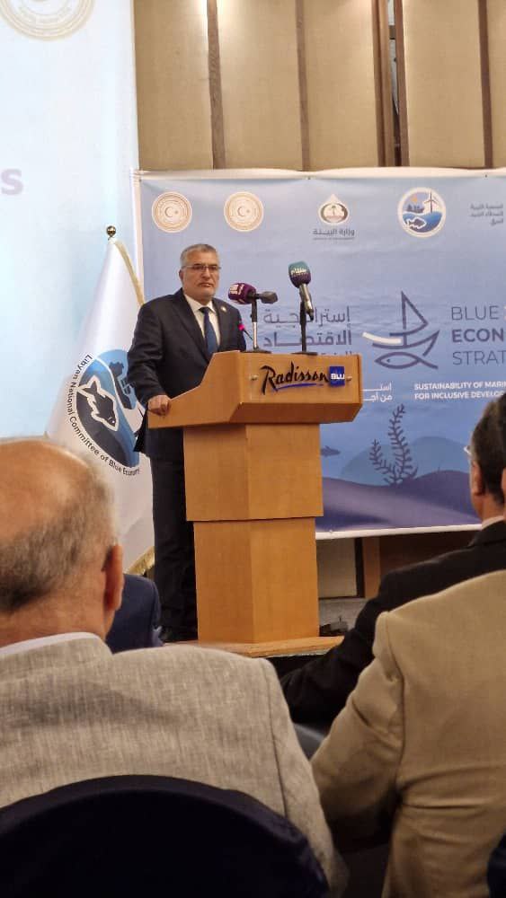 photo 5917743431378126111 y