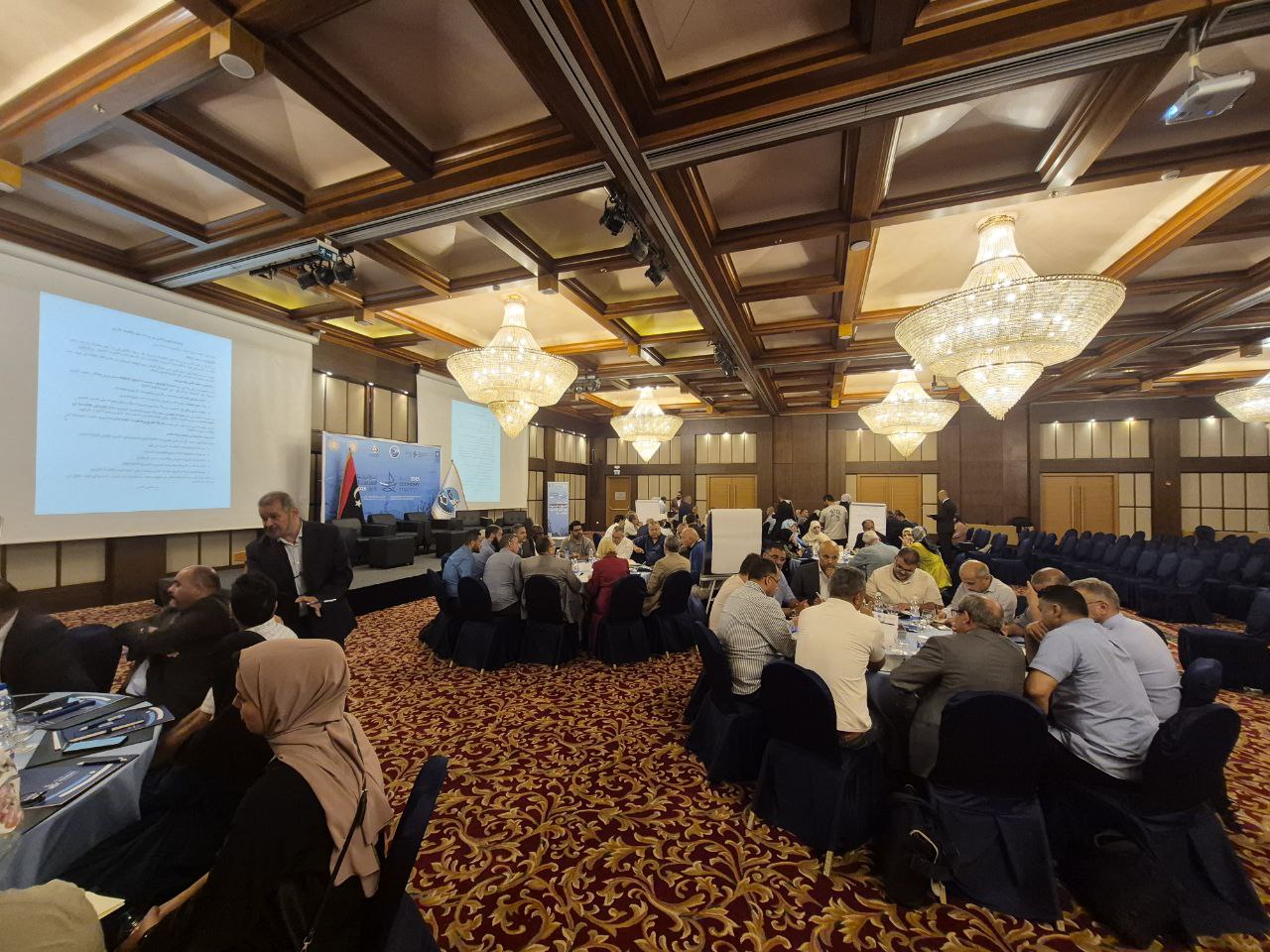 photo 5917743431378126141 y