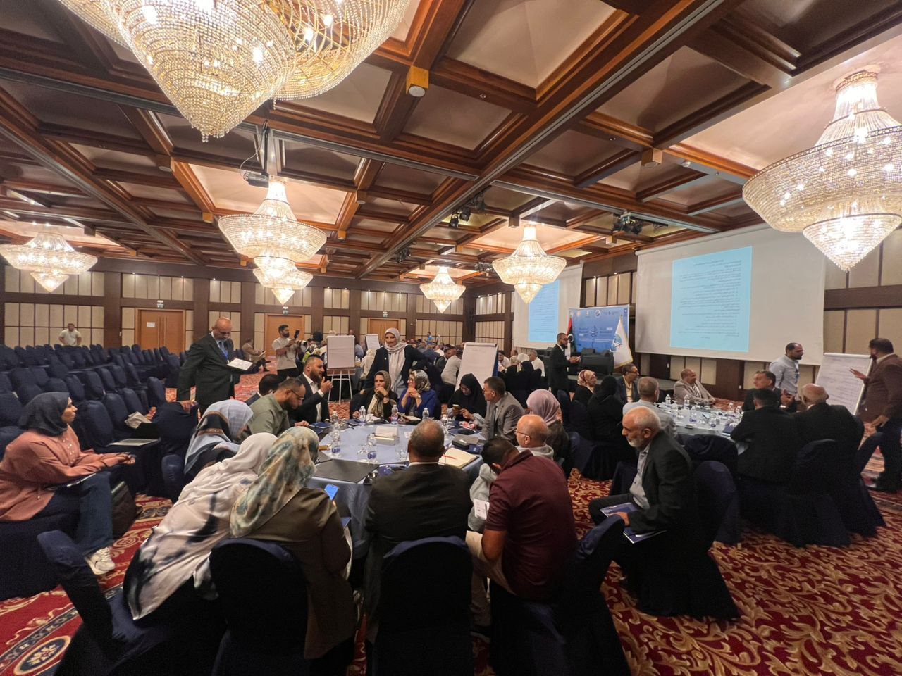 photo 5917743431378126175 y