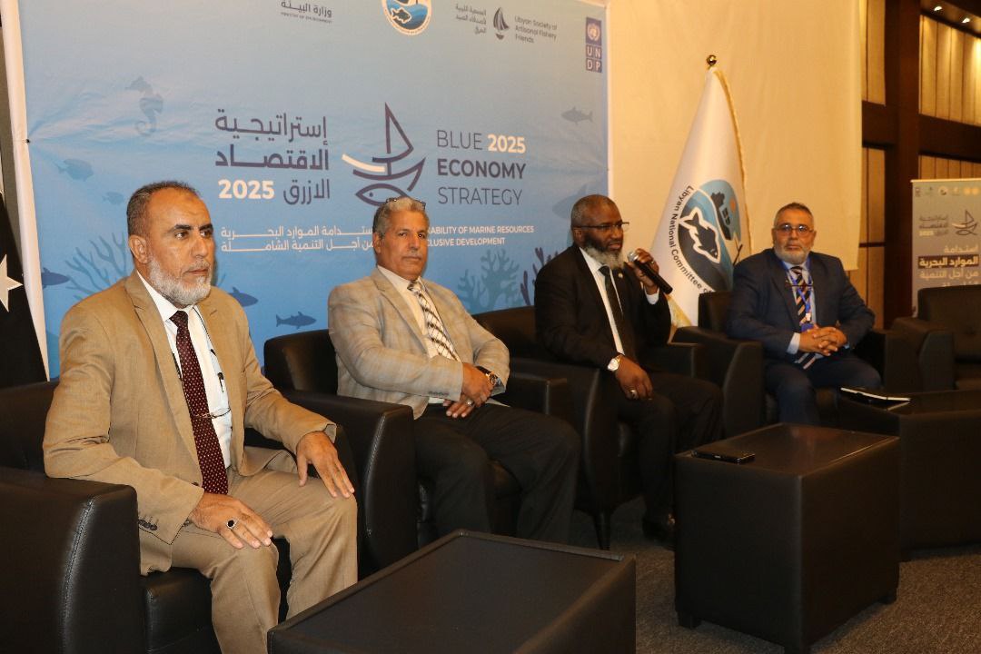 photo 5917743431378126200 y